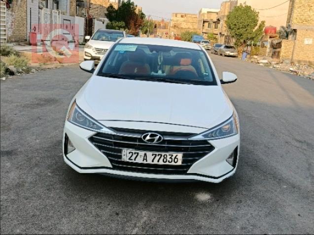 هیوندای ئەلەنترا